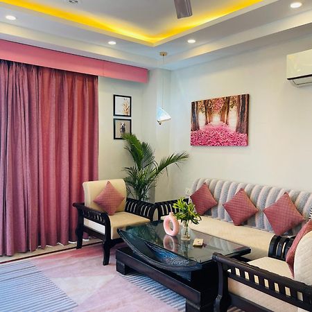 Bedchambers Medicity Serviced Apartments In Gurgaon Exterior photo